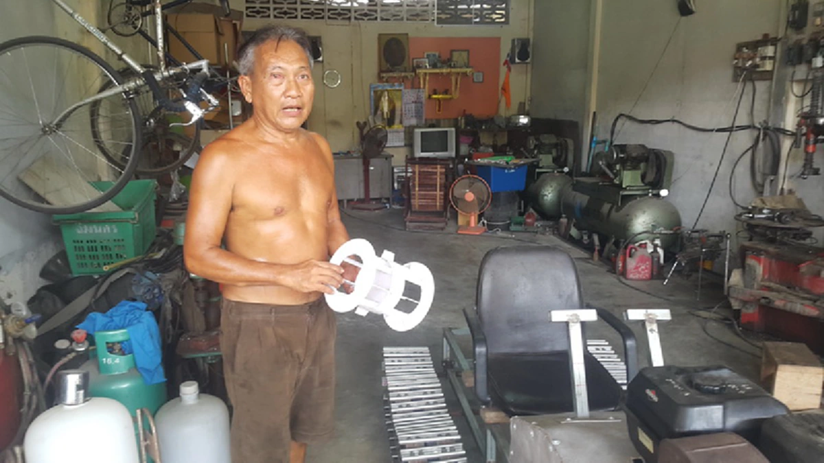 บอกเลย ใครเห็นต้อง อึ้ง ในความคิดสุดบรรเจิด จบ ป 7 ก็ทำได้นะ รถตีนตะขาบ  ไอเดียสุดเจ๋ง ทำจากสิ่งของเหลือใช้ แถมใช้งานได้จริง!