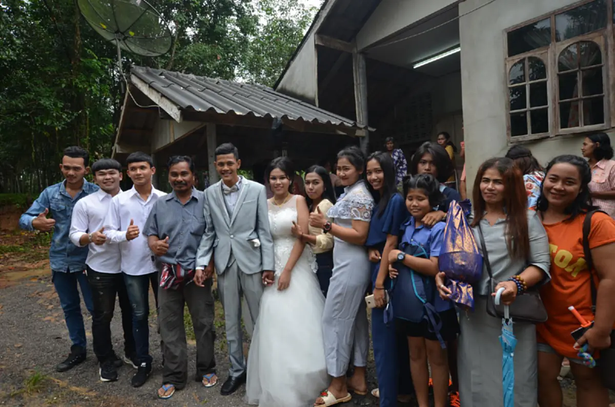 #โคตรอึ้ง..!! หนุ่มนักมวยดังแชมป์สมาคมมวยไทย แห่กลองยาวยกขบวนขันหมาก 100 ขัน เยอะที่สุดในประเทศไปสู่ขอสาวรักแต่งงาน..!!