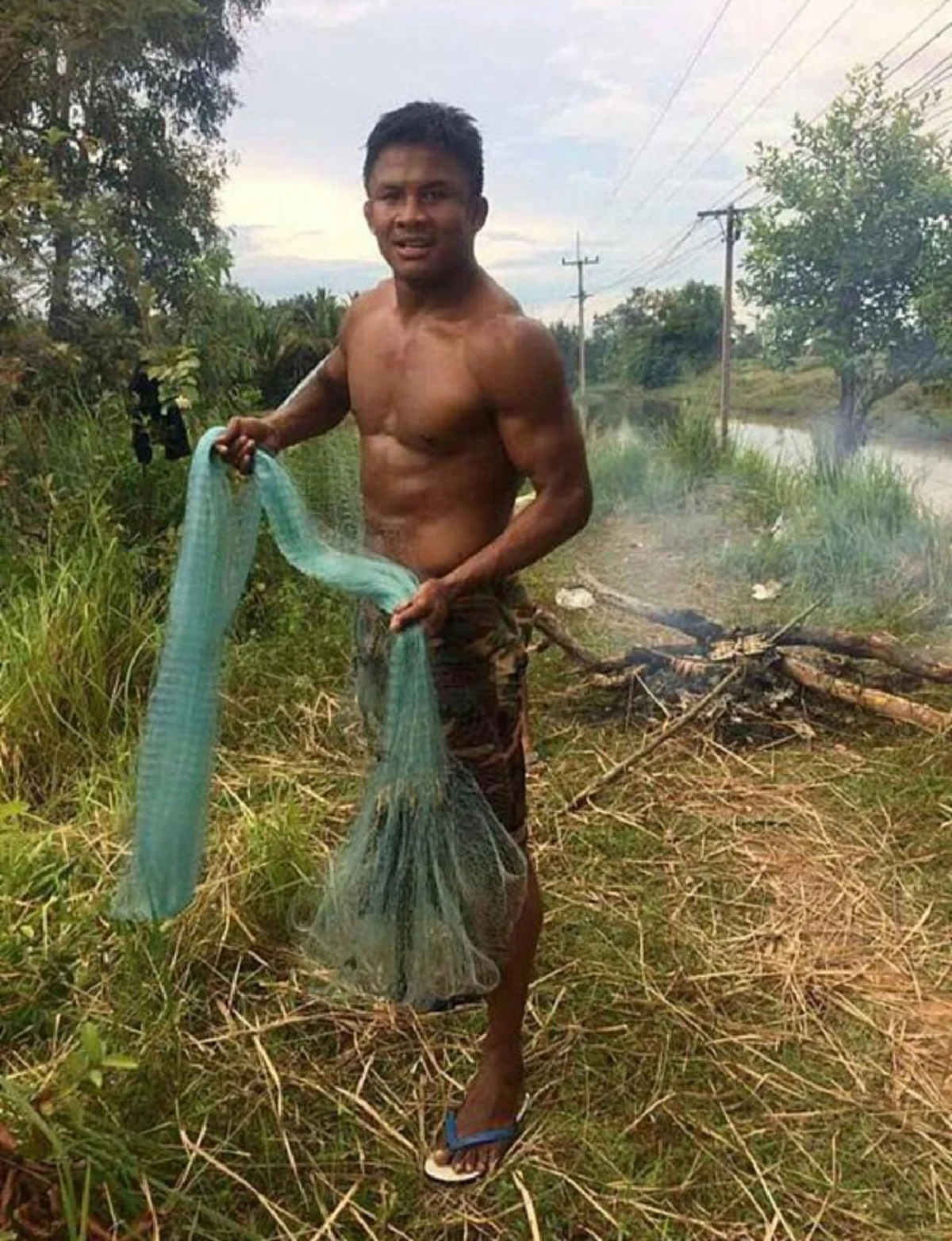 ถึงจะดังแต่ไม่เคยลืมกำพืด "บัวขาว บัญชาเมฆ" เผยชีวิตติดดินที่บ้านเกิด พร้อมน้อมนำหลักปรัชญาเศรษฐกิจพอเพียงมาปรับใช้ นี่แหละฮีโร่มวยไทย