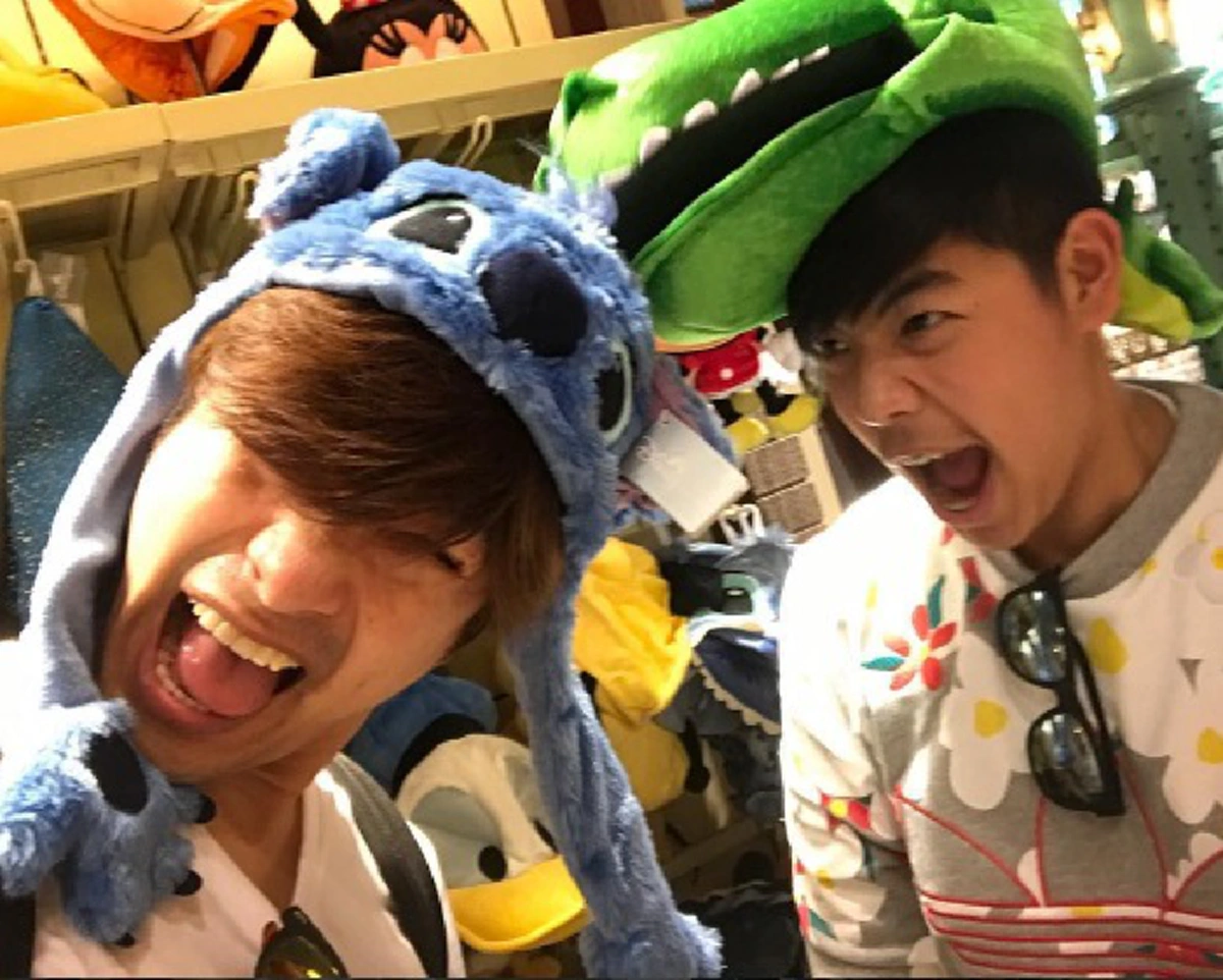 เป็นหนุ่มแล้ว ! ส่องชัดๆ ลูกชาย "เอส วรฤทธิ์"  ที่หลายคนไม่เคยเห็น นับวันยิ่งโตฉายแววหล่อเหมือนพ่อ !!