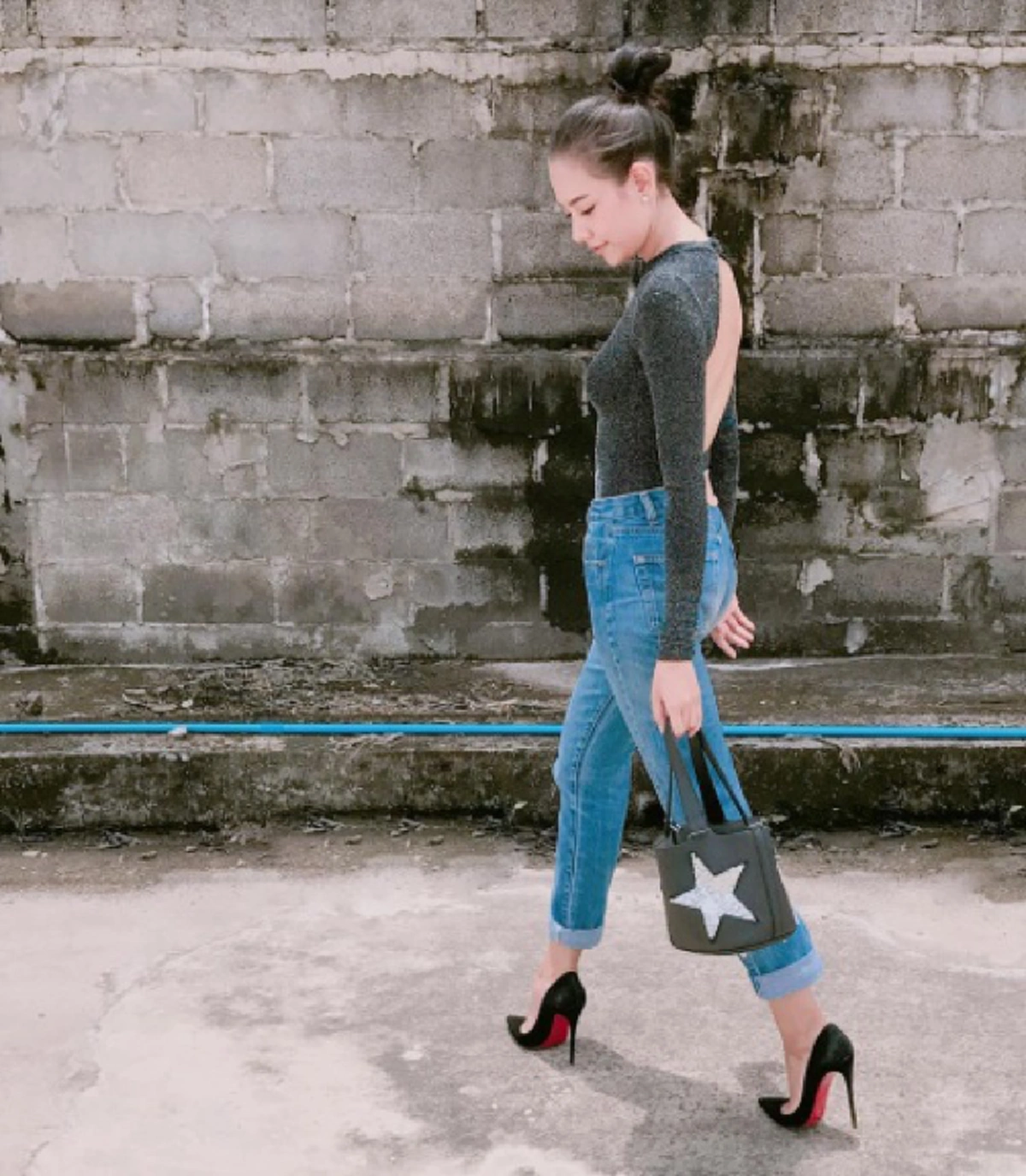 มาแล้ว!!  "หลงเงาจันทร์" ละครน้ำเน่าอีกเรื่องของ "กบ สุวนันท์ " ที่โด่งดังสุดๆ ล่าสุดช่อง7 เอากลับมาทำใหม่ นี่คือพระ-นาง ที่วางตัวไว้