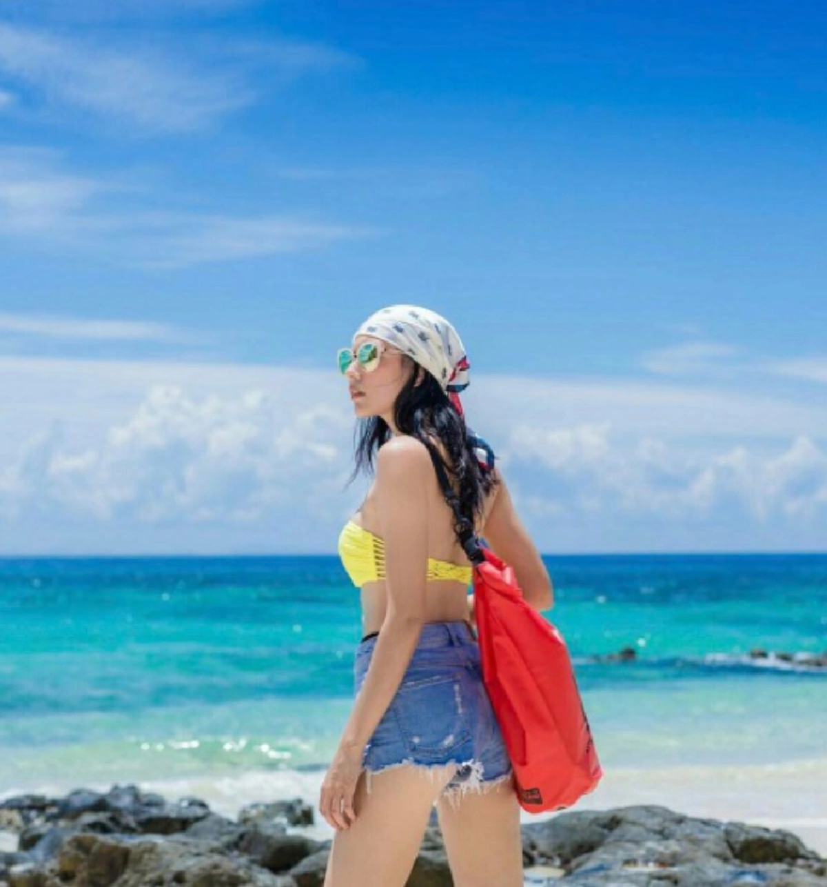 ฟ้าดินคงทดสอบหัวใจเธอ !! นางเอกตัวท็อปช่อง7 กลางวันถ่ายละคร ตกกลางคืนเป็นแม่ค้าตลาดนัด  ขายของหาเงินดูแลพ่อป่วยมะเร็ง ตัวเองเป็นเนื้องอก