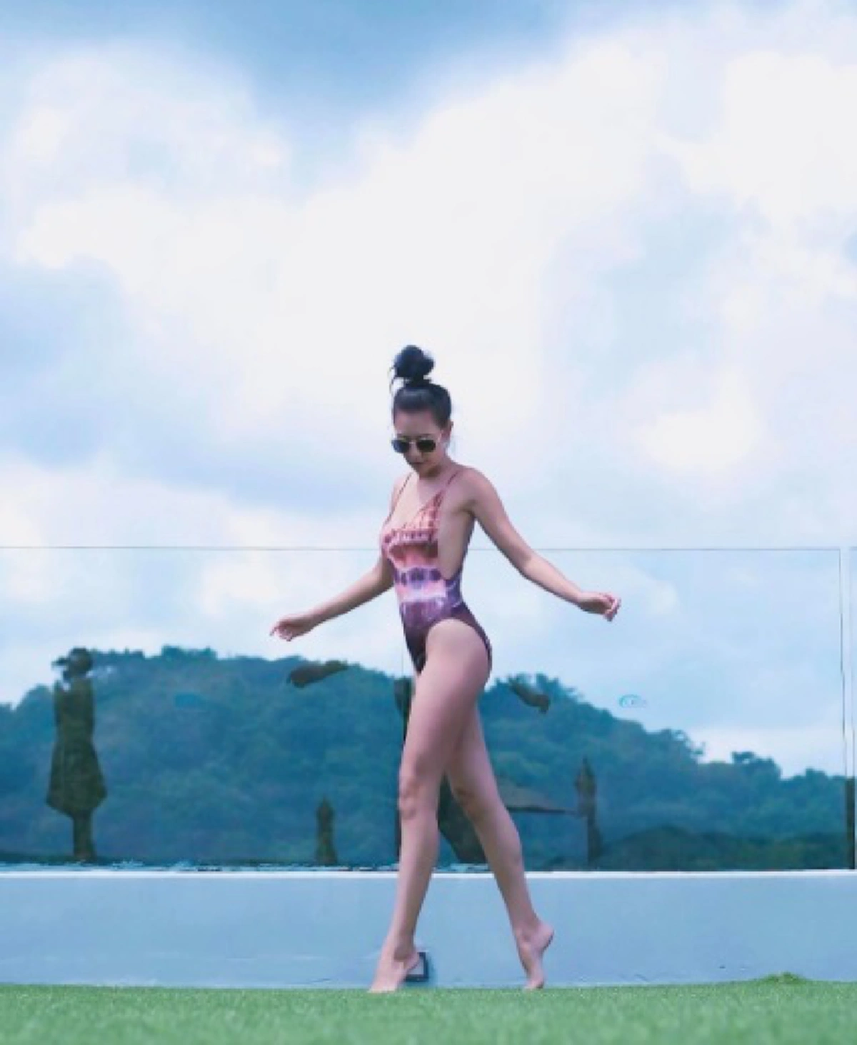 ฟ้าดินคงทดสอบหัวใจเธอ !! นางเอกตัวท็อปช่อง7 กลางวันถ่ายละคร ตกกลางคืนเป็นแม่ค้าตลาดนัด  ขายของหาเงินดูแลพ่อป่วยมะเร็ง ตัวเองเป็นเนื้องอก