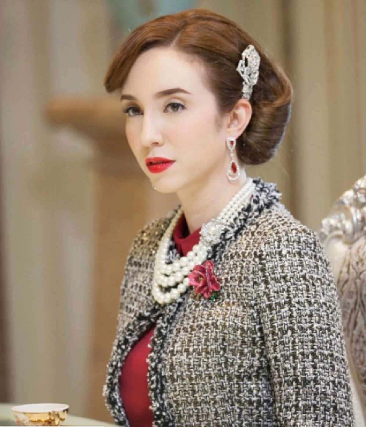 หลายคนไม่เคยรู้ !!  เปิดโปรไฟล์ ดารา- นักแสดง  ที่มีเชื้อสายมาจากเจ้า และเชื้อพระวงศ์ของไทย  มีใครบ้าง ไปดูกัน