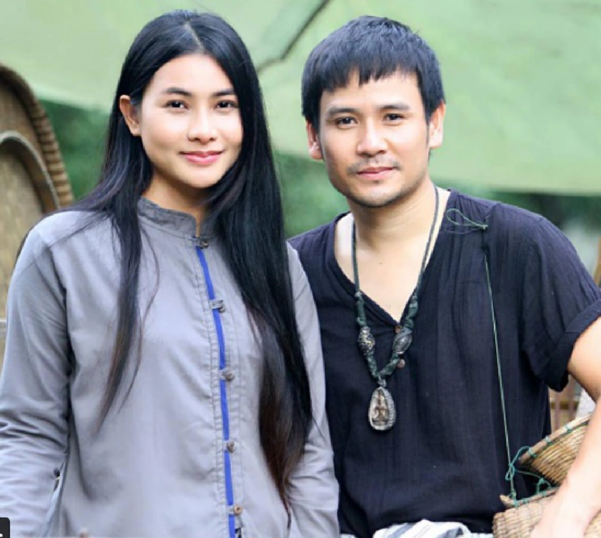 คนดูเป็นแสน !!! เมื่อ "ครูสลา คุณวุฒิ"  จับไมค์ร้องเพลงประกอบละคร  "นายฮ้อยทมิฬ"  ฟังแล้วขนลุก พลังเสียงกินขาดจริงๆ (คลิป)