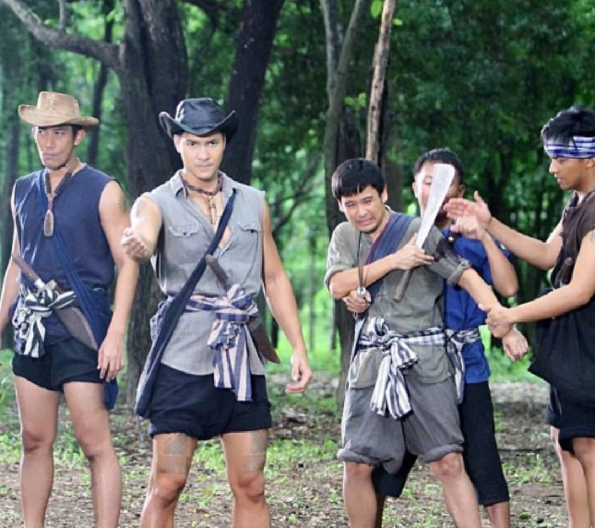 คนดูเป็นแสน !!! เมื่อ "ครูสลา คุณวุฒิ"  จับไมค์ร้องเพลงประกอบละคร  "นายฮ้อยทมิฬ"  ฟังแล้วขนลุก พลังเสียงกินขาดจริงๆ (คลิป)