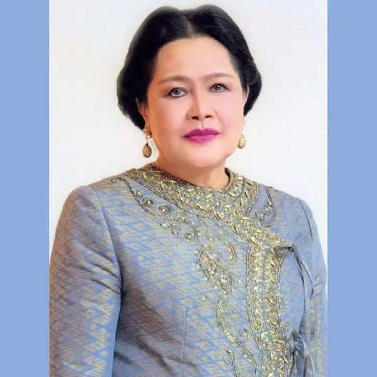 อ่านจบน้ำตาซึม... เรื่องเล่าจากนางสนองพระโอษฐ์ กับความกล้าหาญของ "สมเด็จพระราชินีฯ" ในรัชกาลที่ ๙  ที่คนไทยหลายล้านคนไม่เคยรู้มาก่อน