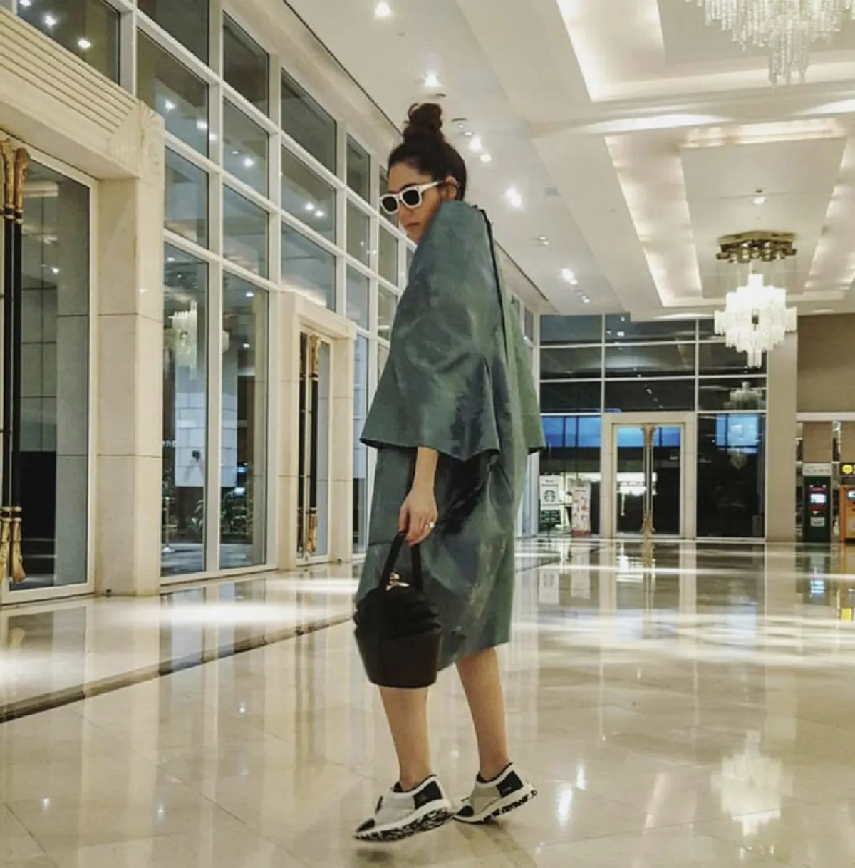  ความจริงที่เก็บซ่อนมานาน !!!  "ชมพู่ อารยา" เผยเหตุผล  ย้ายจากช่อง7 ไปช่อง3 เพราะอะไร ฟังคำตอบแล้ว รู้เลยเธอเป็นคนยังไง