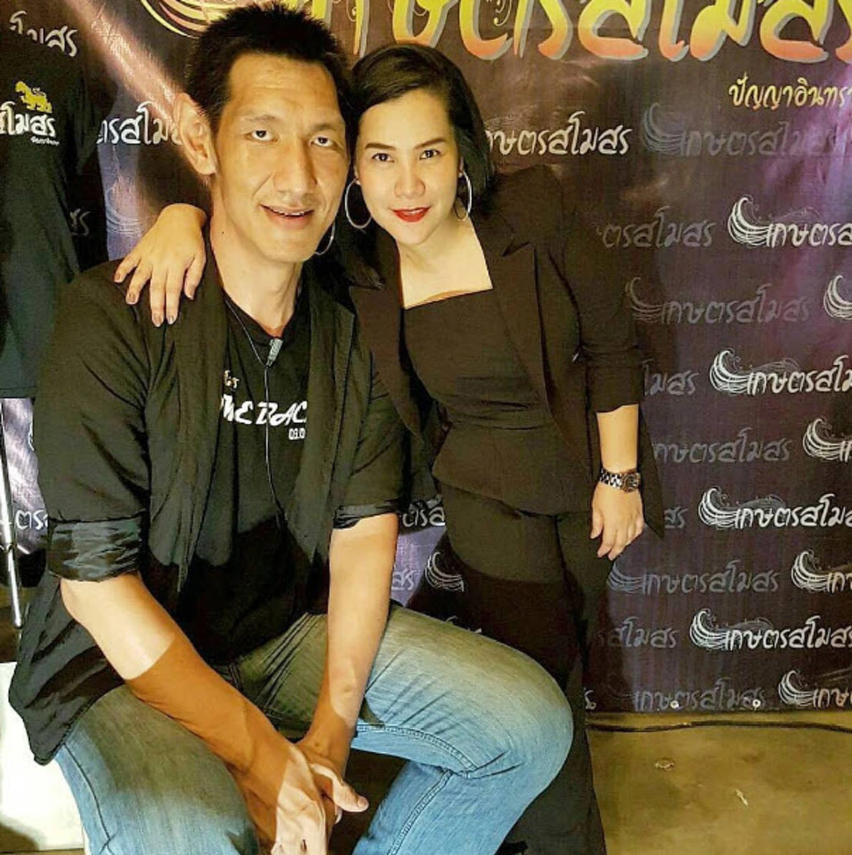 ความสูงไม่มีอุปสรรค ! นี่ไง  แฟนสาว "โยกเยก เชิญยิ้ม" สวย น่ารัก  เชื่อว่าหลายคนไม่เคยเห็นแน่นอน !!!! (ชมภาพ)