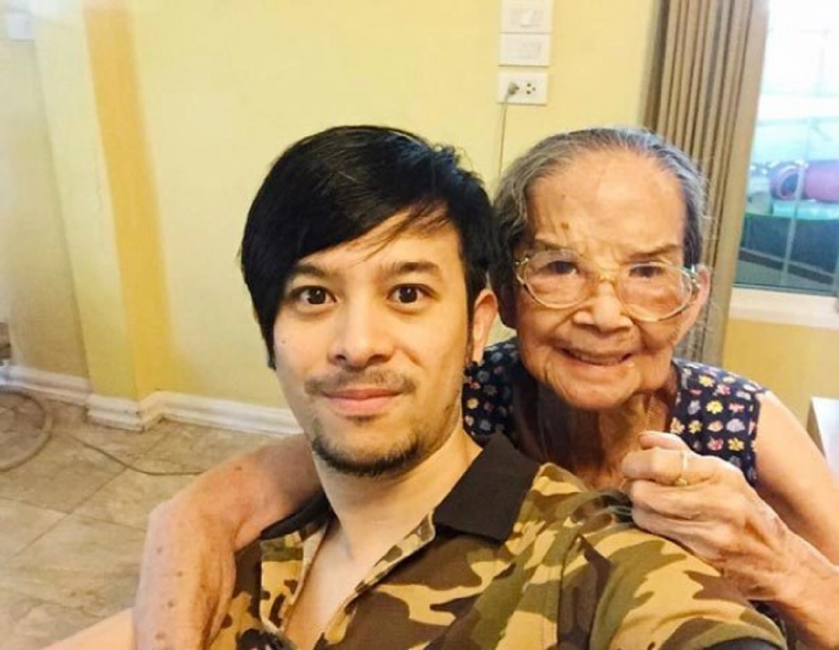 ร้างจอไปนาน !! ส่องชีวิต  "คุณยายมารศรี"  นักแสดงอาวุโสที่หายไปจากวงการ ปัจจุบันอายุเกือบ100ปี นี่คือภาพล่าสุดของเธอ