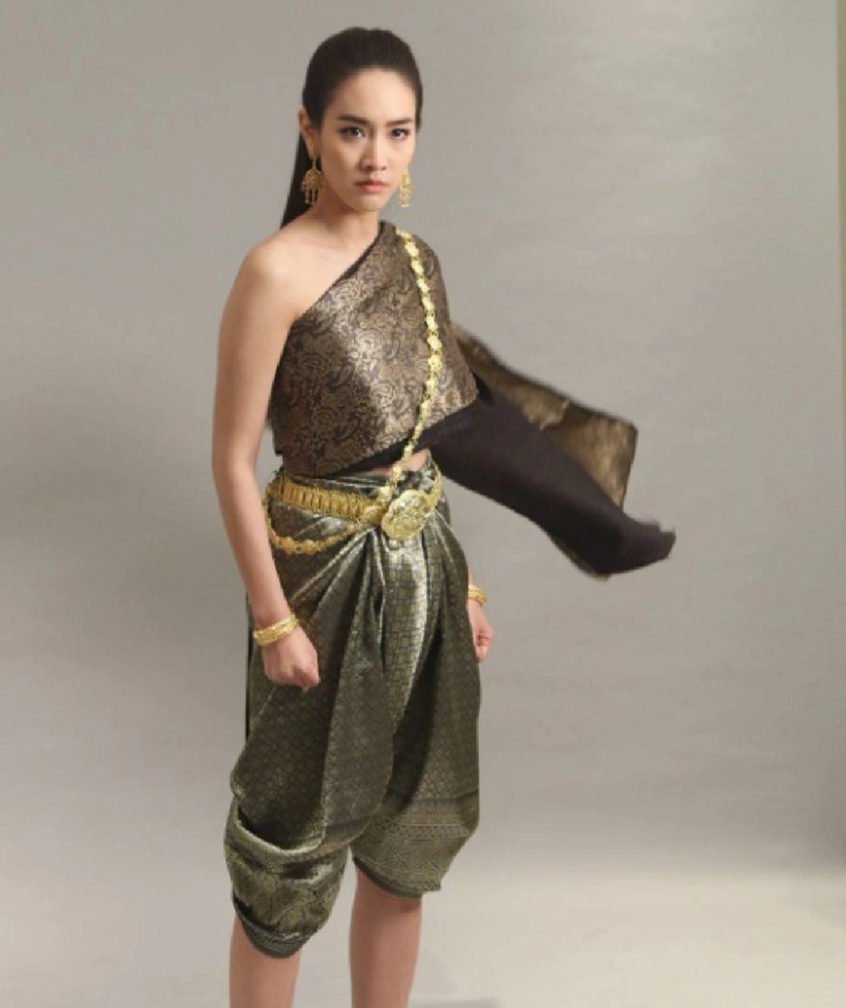 สมกับเป็นไฮโซภาคอีสาน !!! ส่องธุรกิจพันล้านของ "มิน พีชญา"  เห็นแล้วบอกเลยว่า สาวคนนี้ไม่ได้รวยเล่นๆ แต่รวยระดับเศรษฐี !!!