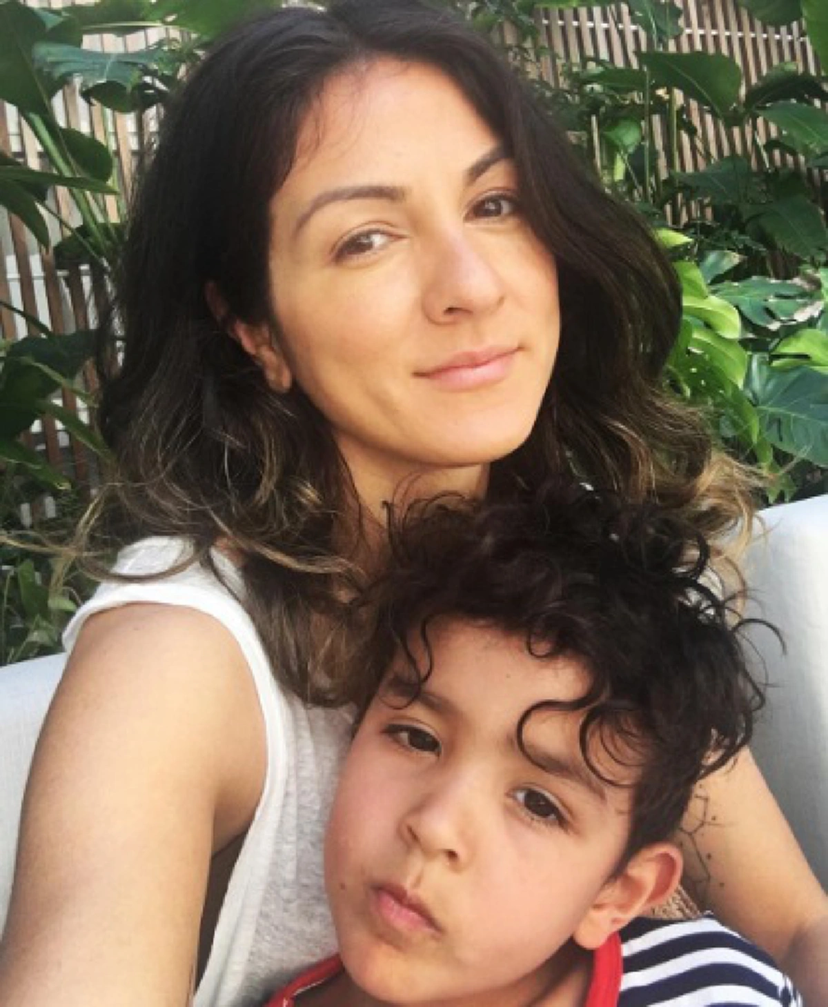 หายไป10 กว่าปี  !!  ส่องภาพ "ราโมน่า ซาโนลารี่" อดีตนางเอกดังที่หายไป และนี่คือภาพล่าสุดของเธอ ในวัยเกือบ40 ปี!