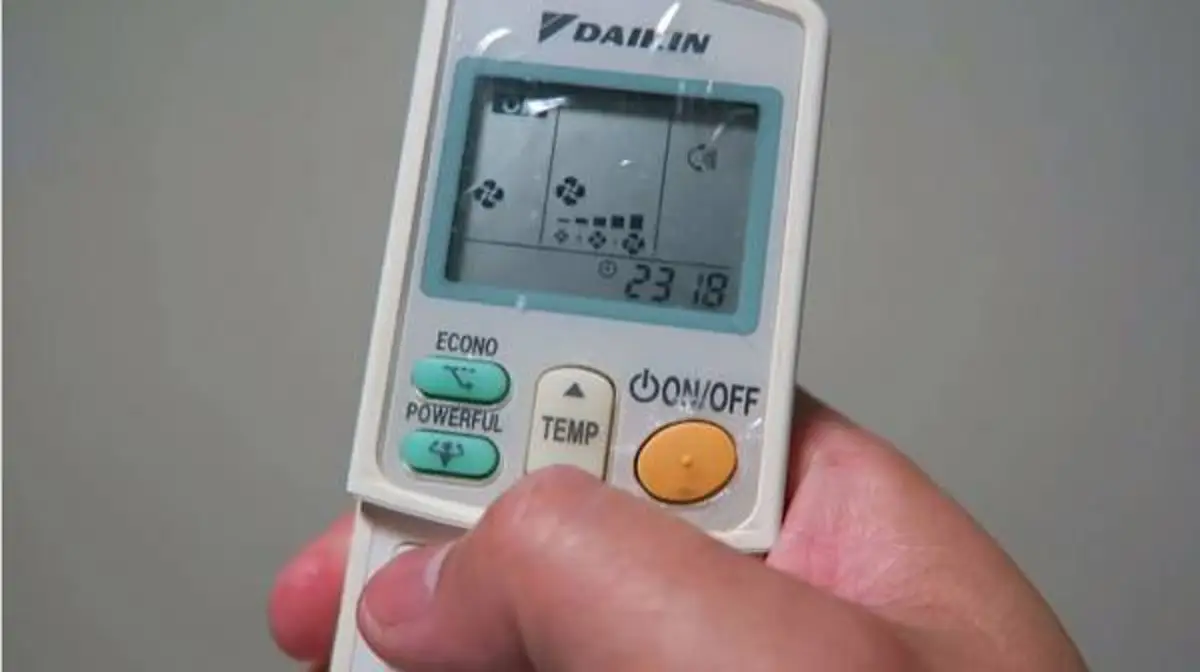 โคตรง่ายนิดเดียว !!! เทคนิค "ขจัดเมือก" ในแอร์ ให้หมดปัญหาลมน้อย จะกลับมาเย็นฉ่ำ ชื่นใจ ไม่ต้องเสียเงิน - เสียเวลาล้างฯ !!! (มีคลิป)