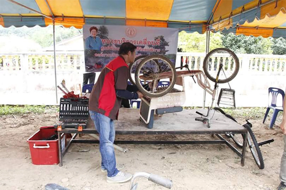 ไม่ทิ้งคนพิการ..!! ศูนย์ช่วยเหลือคนพิการ ออกหน่วยบริการซ่อมอุปกรณ์กายภาพบำบัด ให้กับผู้พิการที่อำเภอปากช่อง (คลิป)
