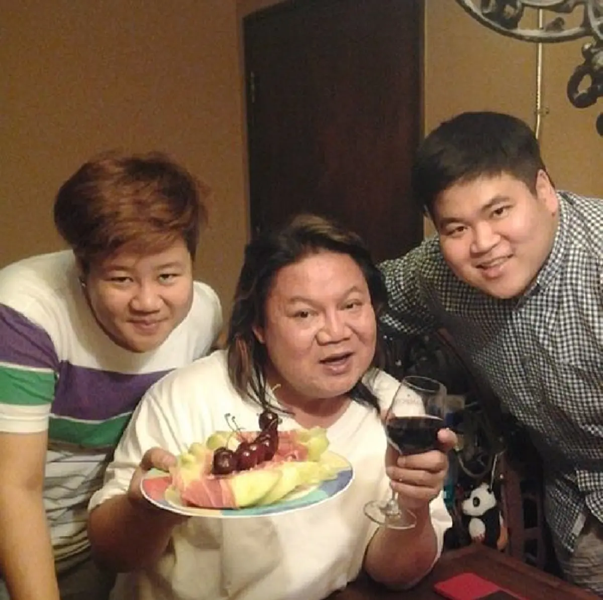 ฟ้าดินลิขิตมาแล้ว !!! ผู้หญิงคนนี้แหละ คือบุคคลที่เปลี่ยน "อ.ยิ่งศักดิ์"  จากสาวกลายเป็นแมน จนเป็นหัวหน้าครอบครัว