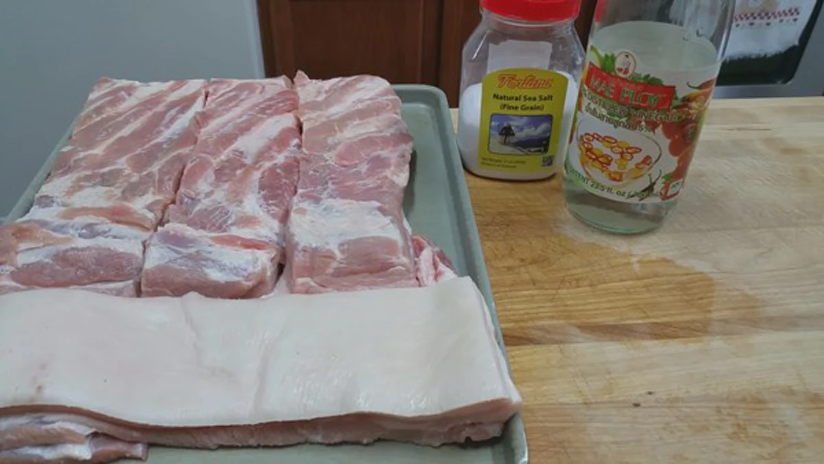 เริ่มทำหมูกรอบ