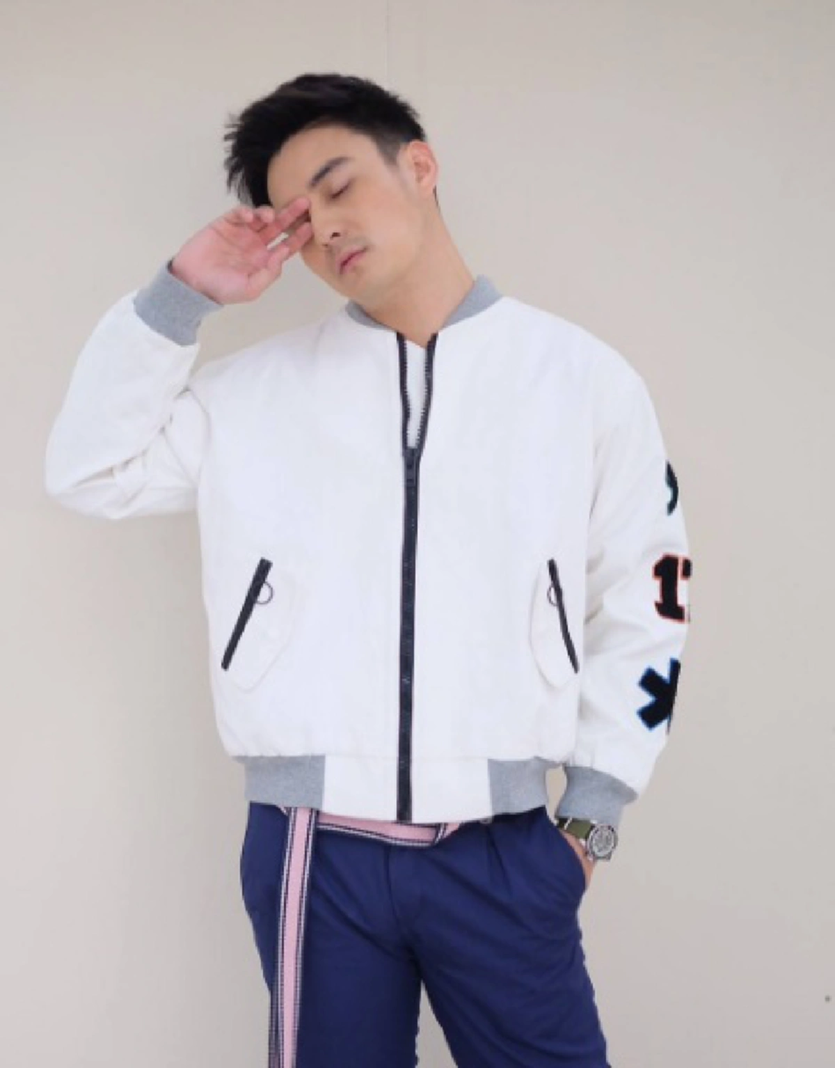 มาแล้ว!!  "หลงเงาจันทร์" ละครน้ำเน่าอีกเรื่องของ "กบ สุวนันท์ " ที่โด่งดังสุดๆ ล่าสุดช่อง7 เอากลับมาทำใหม่ นี่คือพระ-นาง ที่วางตัวไว้