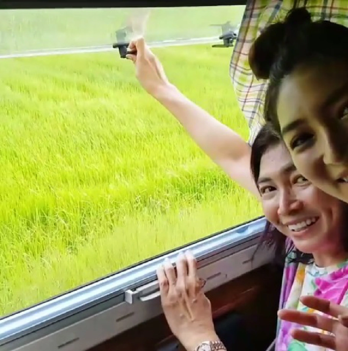 จากนางเอกที่เคยดังถึงขีดสุด !! ส่องชีวิต "แพนเค้ก  เขมนิจ " หลังตัดสินใจออกจากช่อง7 ชีวิตเปลี่ยนจากหน้ามือ เป็นหลังมือ