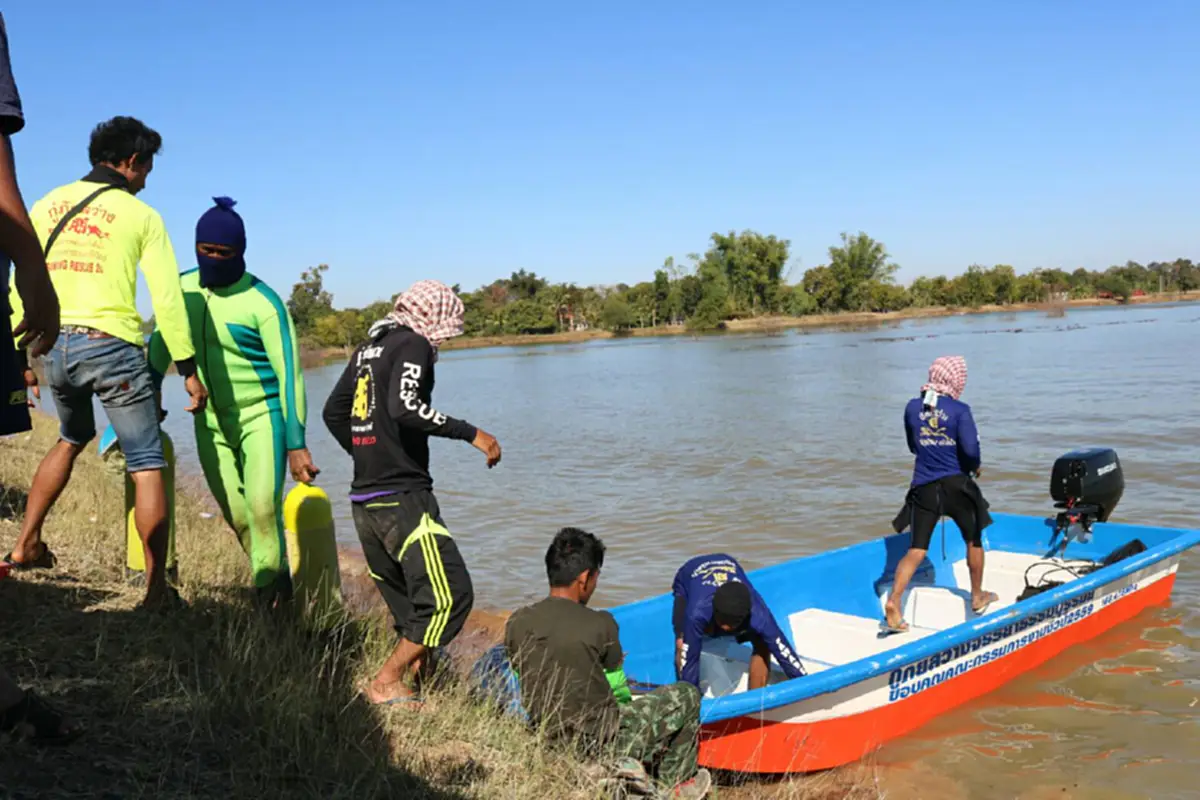 สลดใจคนเป็นแม่!! ลูกหายไป 3 วัน ชาวบ้านเห็นพายเรือในอ่างเก็บน้ำ หายังไงก็ไม่เจอ ตกดึกฝันเห็นลูก เช้ามาพบร่างไร้ชีวิตเกยอยู่ริมอ่าง