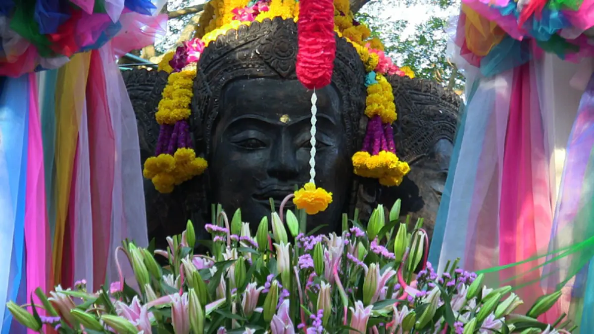 อ่างทองจัดพิธีบวงสรวง "พรหม 4 หน้า" สมัยอยุธยา ณ วัดโพธิ์หอม แห่งเดียวในประเทศไทย เพื่อเสริมความเป็นสิริมงคล