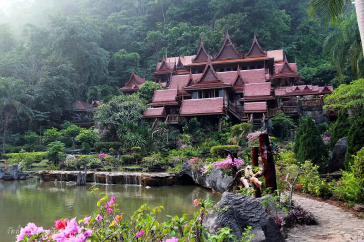 งดงามสมคำร่ำลือ!! เปิด 10 วัดดังบนเขาสูง สวยงามดั่งสวรรค์ ตระการตาสุดๆเมื่อได้เห็น บอกเลยว่าต้องไปสักครั้งในชีวิตนี้ ??