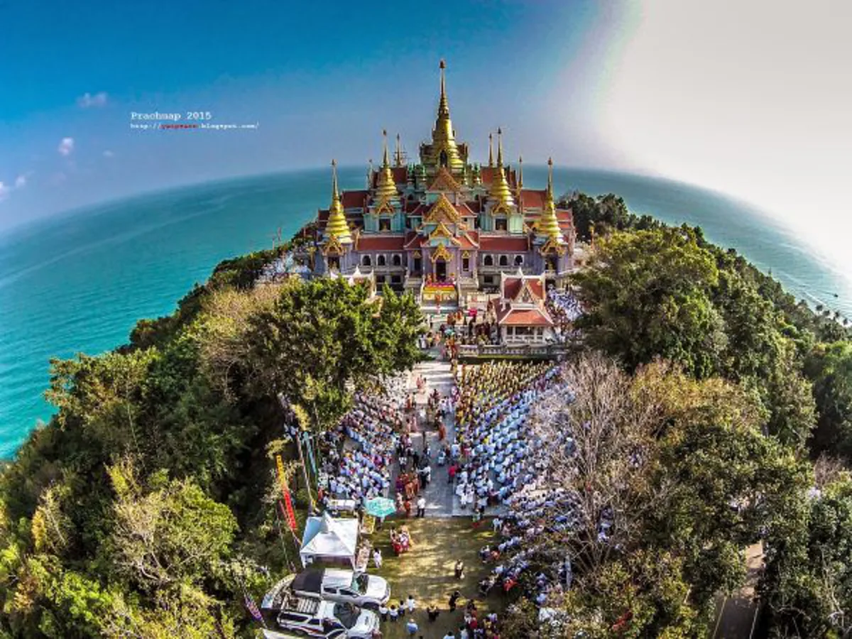 งดงามสมคำร่ำลือ!! เปิด 10 วัดดังบนเขาสูง สวยงามดั่งสวรรค์ ตระการตาสุดๆเมื่อได้เห็น บอกเลยว่าต้องไปสักครั้งในชีวิตนี้ ??