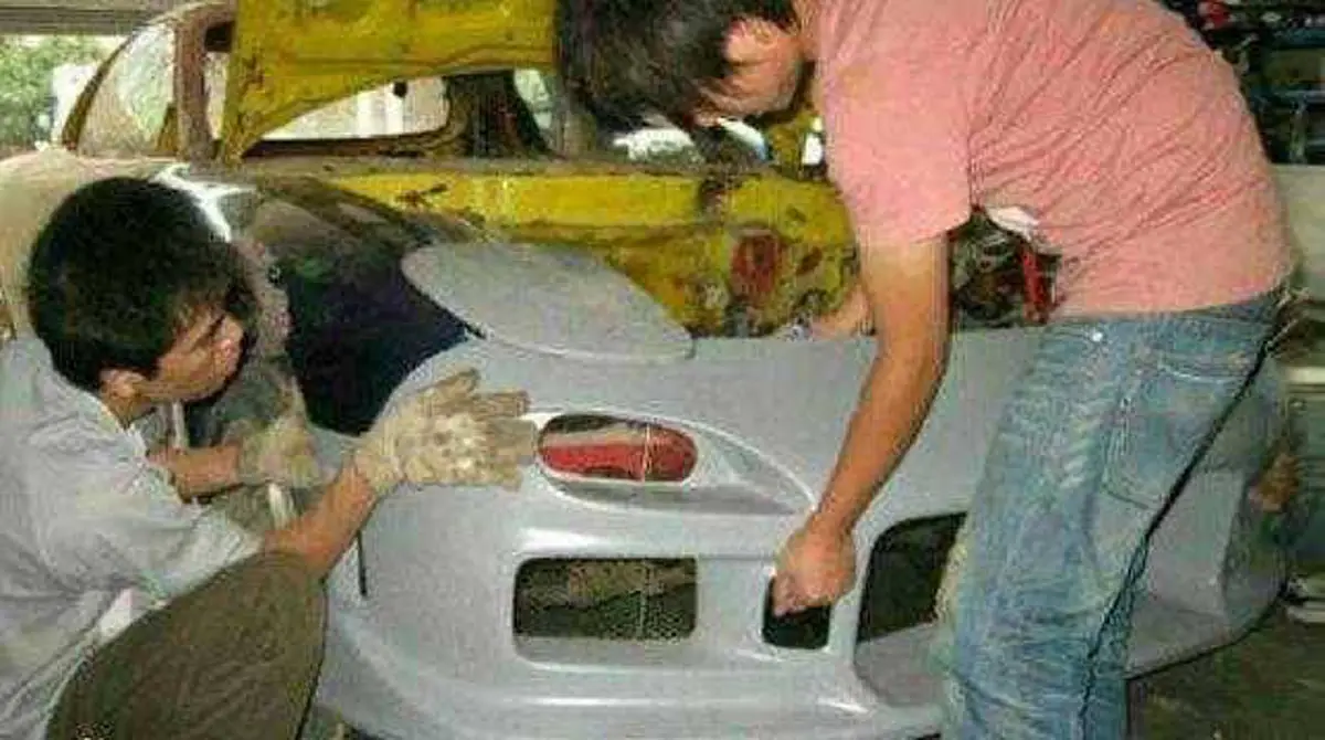 เหมือนได้รถใหม่ ?!! หนุ่มตัดสินใจ ซื้อ "ซากรถสปอร์ตเก่า" มาในราคา 1 หมื่นบาท แต่เพื่อนดูถูกหัวเราะเยาะ พอซ่อมเสร็จ ใครๆก็ต่างอิจฉาตาร้อน !