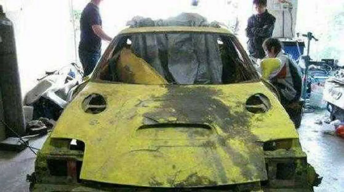 เหมือนได้รถใหม่ ?!! หนุ่มตัดสินใจ ซื้อ "ซากรถสปอร์ตเก่า" มาในราคา 1 หมื่นบาท แต่เพื่อนดูถูกหัวเราะเยาะ พอซ่อมเสร็จ ใครๆก็ต่างอิจฉาตาร้อน !