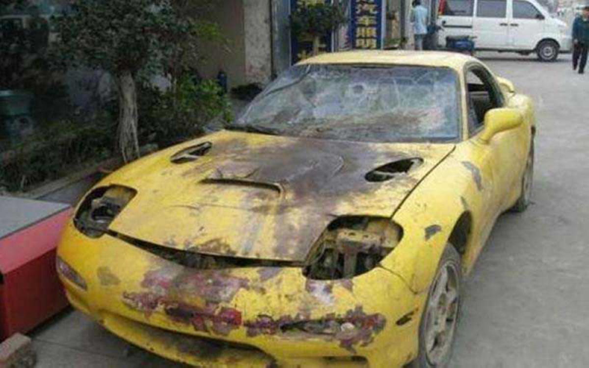 เหมือนได้รถใหม่ ?!! หนุ่มตัดสินใจ ซื้อ "ซากรถสปอร์ตเก่า" มาในราคา 1 หมื่นบาท แต่เพื่อนดูถูกหัวเราะเยาะ พอซ่อมเสร็จ ใครๆก็ต่างอิจฉาตาร้อน !