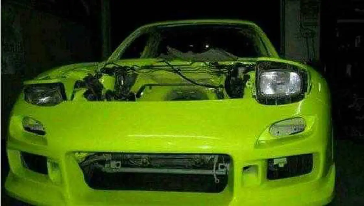 เหมือนได้รถใหม่ ?!! หนุ่มตัดสินใจ ซื้อ "ซากรถสปอร์ตเก่า" มาในราคา 1 หมื่นบาท แต่เพื่อนดูถูกหัวเราะเยาะ พอซ่อมเสร็จ ใครๆก็ต่างอิจฉาตาร้อน !