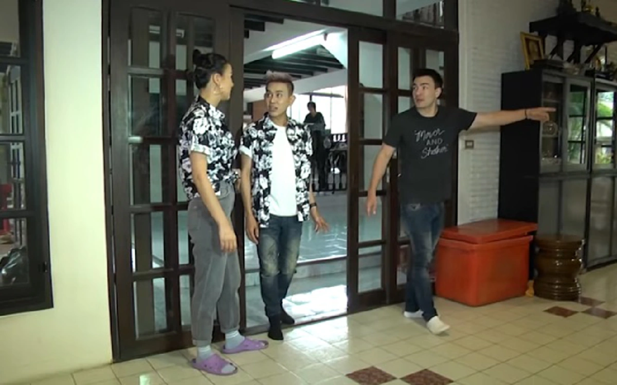 หลังนี้แหละ คือบ้านของนางเอกดัง "รถเมล์ คะนึงนิจ" น้อยคนที่จะเคยเห็น บอกเลยว่า เห็นด้านในตะลึงสุดๆ