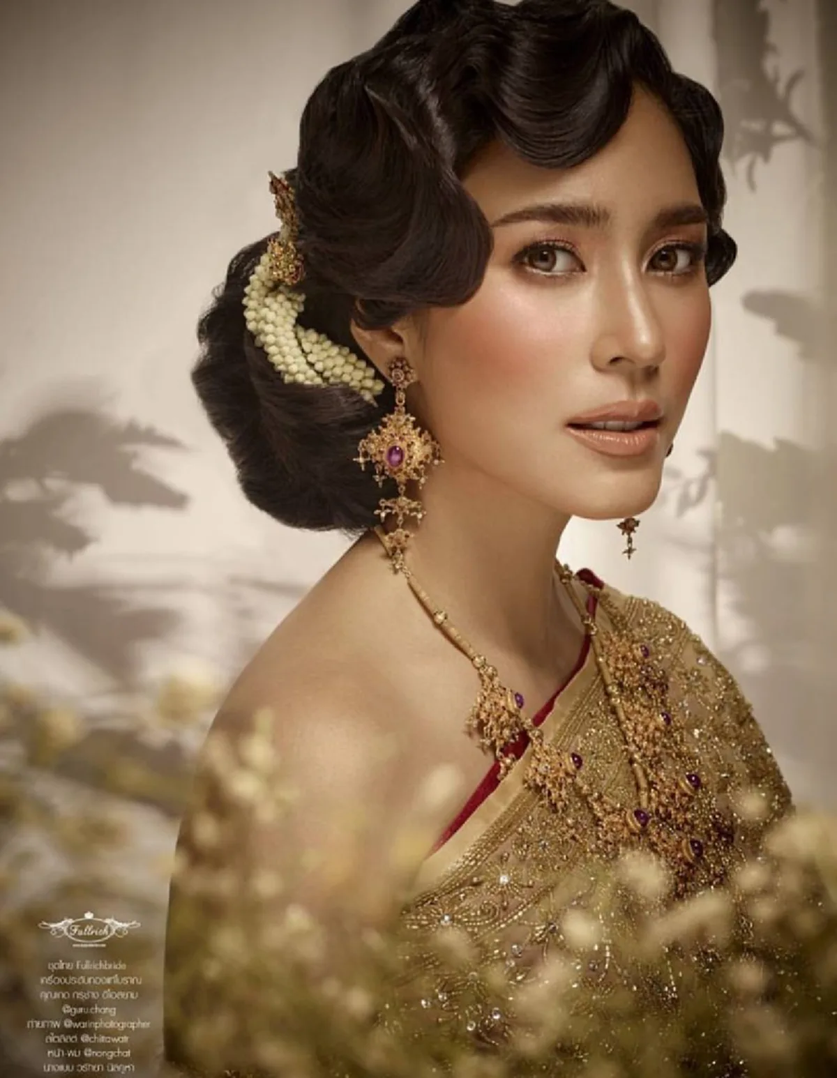 จักรวาลยังต้องยอม !! รวมภาพล่าสุด "จุ๋ย วรัทยา" ในชุดไทยศิวาลัย สวยสง่าน่าจับตามอง จากฝีมือช่างแต่งหน้าชื่อดัง บอกเลยงานนี้ขยี้ตากันรัวๆ ??