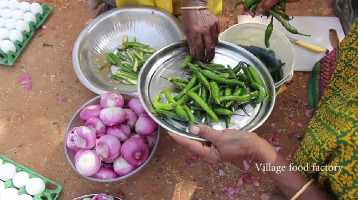 คนดู10ล้านน้ำลายแตก!! "ลุงอินเดีย" โชว์ทำเมนูเด็ด! "ตอกไข่1,000ฟอง"เหลืองอร่าม ยิ่งเห็นภาพตอนทำเสร็จ คือพีคมาก!! เอาไปเลยล้านไลค์!!