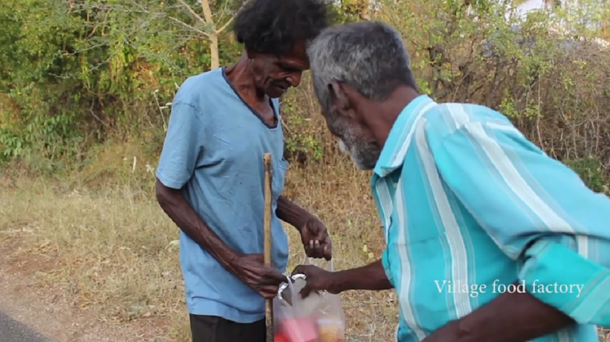 คนดู10ล้านน้ำลายแตก!! "ลุงอินเดีย" โชว์ทำเมนูเด็ด! "ตอกไข่1,000ฟอง"เหลืองอร่าม ยิ่งเห็นภาพตอนทำเสร็จ คือพีคมาก!! เอาไปเลยล้านไลค์!!