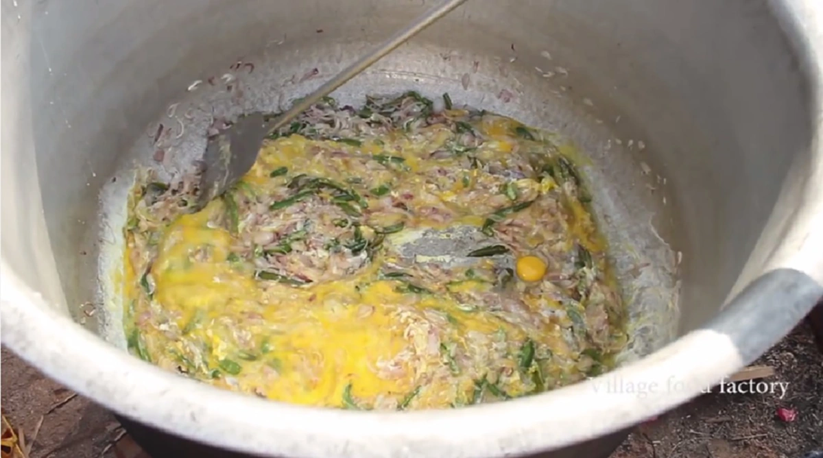 คนดู10ล้านน้ำลายแตก!! "ลุงอินเดีย" โชว์ทำเมนูเด็ด! "ตอกไข่1,000ฟอง"เหลืองอร่าม ยิ่งเห็นภาพตอนทำเสร็จ คือพีคมาก!! เอาไปเลยล้านไลค์!!