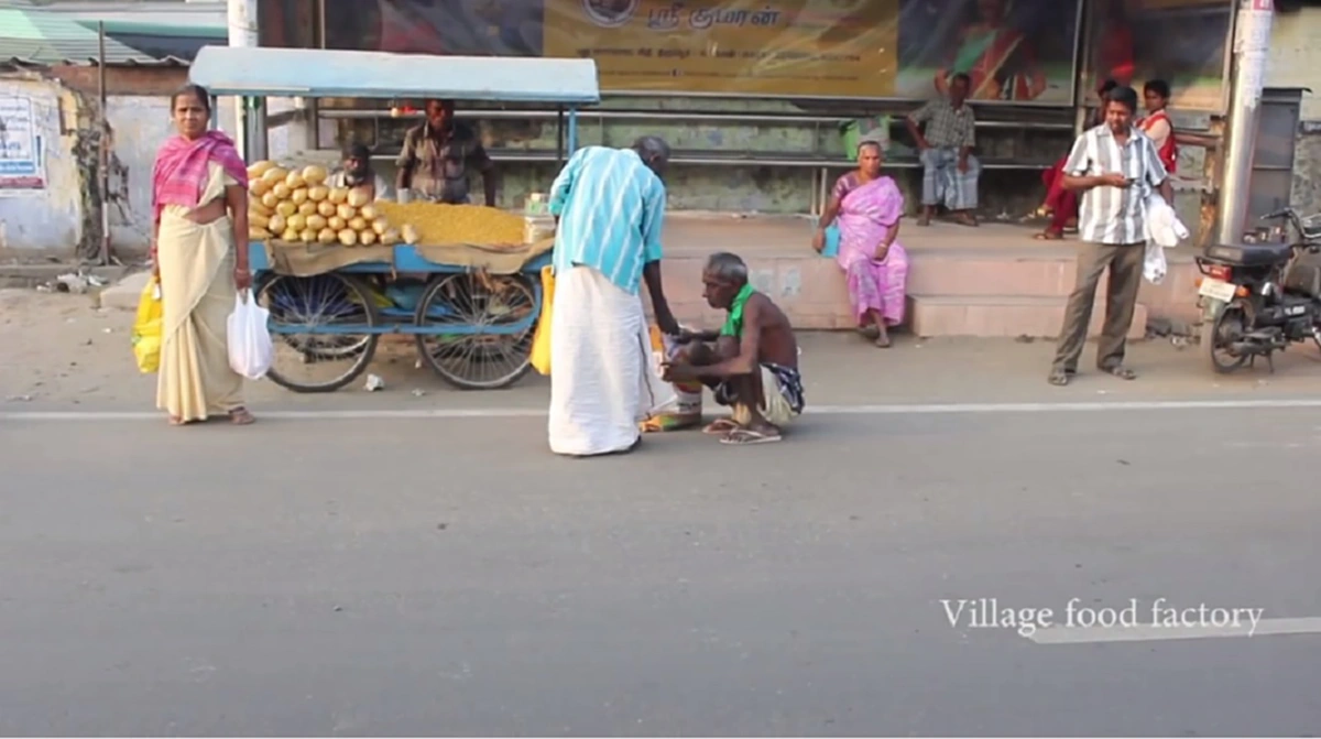 คนดู10ล้านน้ำลายแตก!! "ลุงอินเดีย" โชว์ทำเมนูเด็ด! "ตอกไข่1,000ฟอง"เหลืองอร่าม ยิ่งเห็นภาพตอนทำเสร็จ คือพีคมาก!! เอาไปเลยล้านไลค์!!
