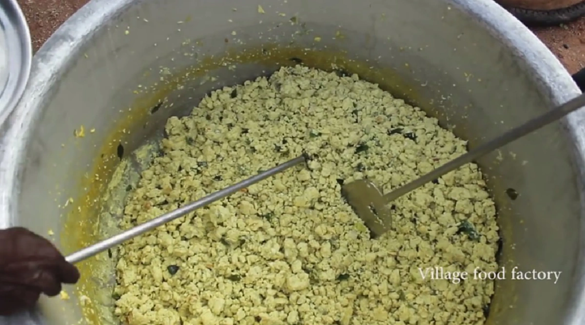 คนดู10ล้านน้ำลายแตก!! "ลุงอินเดีย" โชว์ทำเมนูเด็ด! "ตอกไข่1,000ฟอง"เหลืองอร่าม ยิ่งเห็นภาพตอนทำเสร็จ คือพีคมาก!! เอาไปเลยล้านไลค์!!