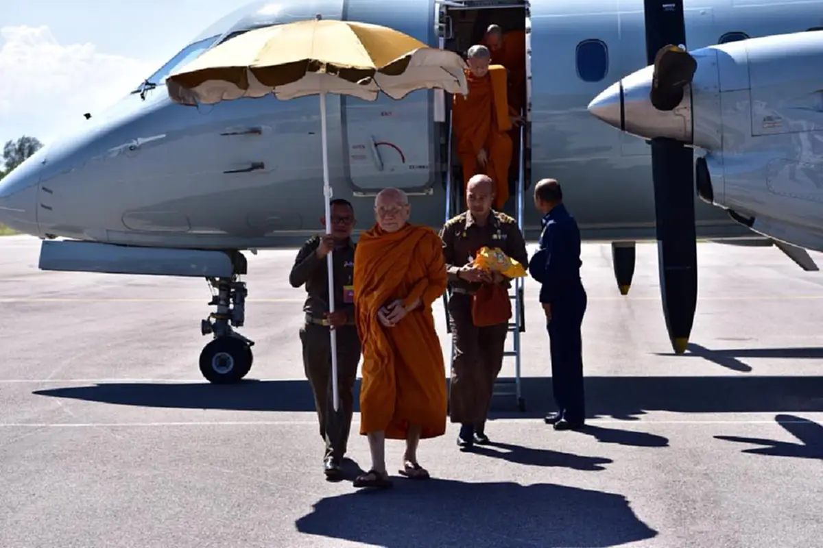 สมเด็จพระสังฆราช ทรงเป็นประธานในพิธีบรรจุพระบรมสารีริกธาตุในพระเจดีย์ ที่วัดถ้ำเขาน้อย อ.กุยบุรี จ.ประจวบคีรีขันธ์