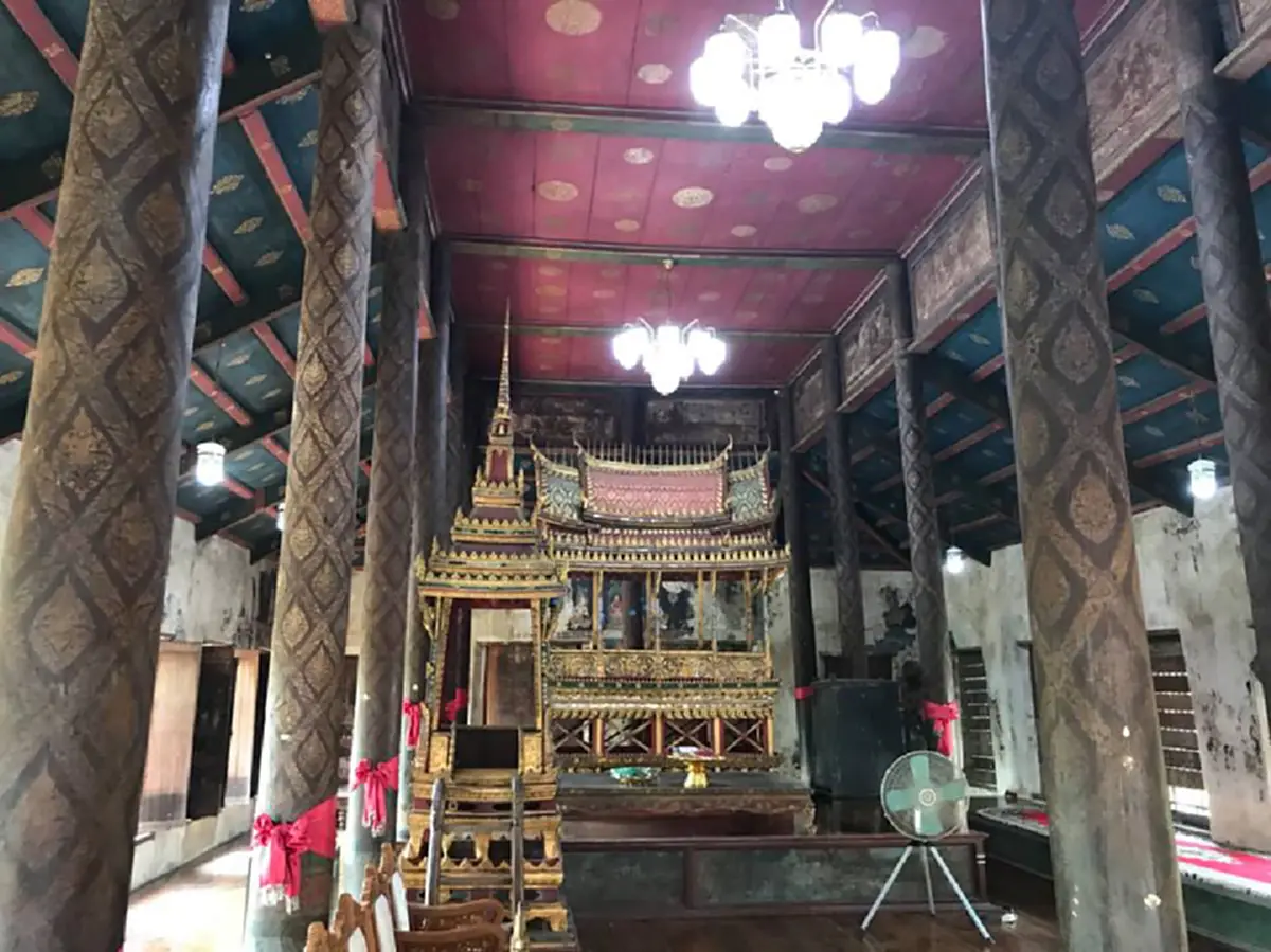 ออเจ้า..จำได้แล้ว!! "วัดเชิงท่า" พระเจ้าตากฯกับพีหมื่นเคยบวชที่นี่!! ชวนมาดู..ศาลาไม้เก่าหนึ่งเดียวในโลก จิตรกรรมสมัยกรุงศรีฯ #บุพเพสันนิวาส