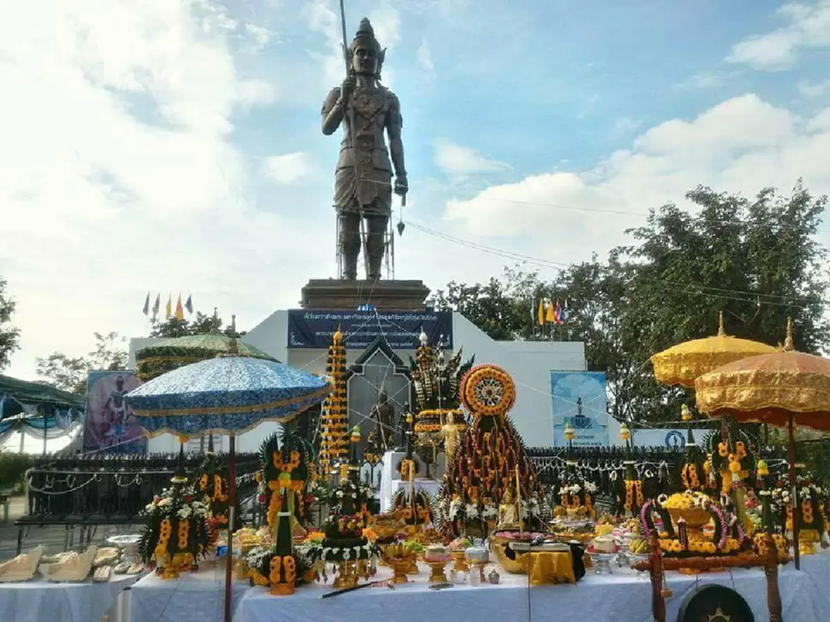 อยากมีชีวิตรุ่งเรือง และอยู่เย็นเป็นสุข ร่ำรวย อย่าลืมเด็ดขาด!! เคล็บลับการวางพระพุทธหรือเทพเทวาต่างๆ  และจุดธูปบูชา อย่างไรให้เกิดผล