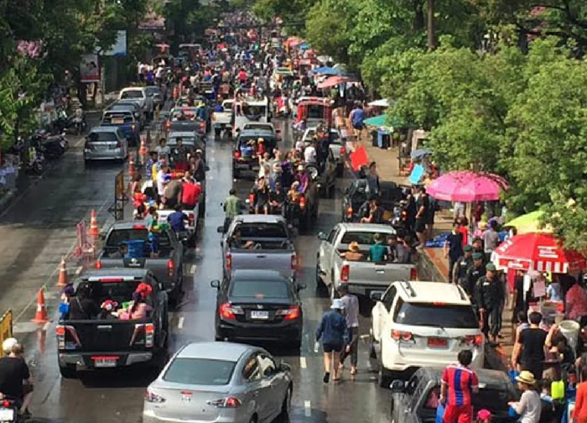 วัยรุ่นไทยระวังตัว!!! 5 สิ่งห้ามทำเด็ดขาดในช่วงสงกรานต์ 2561 ไม่งั้นเสี่ยงคุก - ปรับหลังอาน!!!