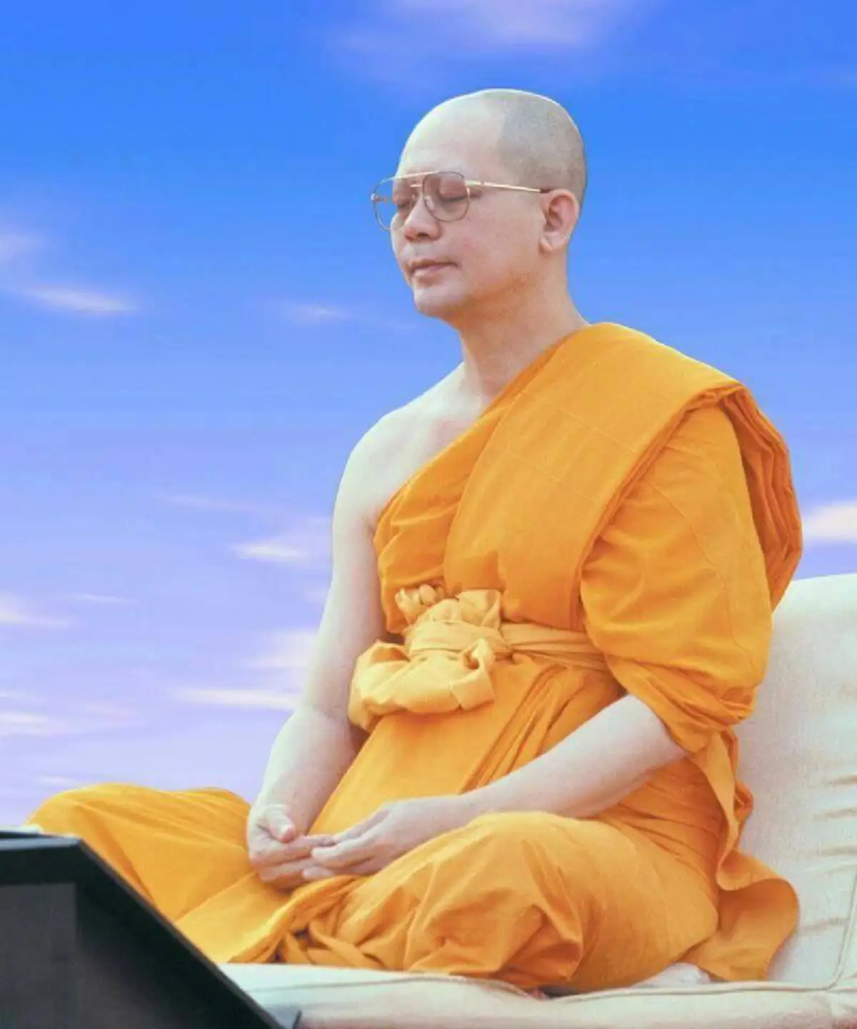 มีบุญเหลือเกิน สิ่งศักดิ์สิทธิ์ส่งมาเกิด ?!! รำลึก ๒๒ เม.ย. เปิดวาร์ป "ธัมมชโยแห่งพระธรรมกาย" กับนิมิตอัศจรรย์ของโยมแม่ตอนตั้งท้อง !!