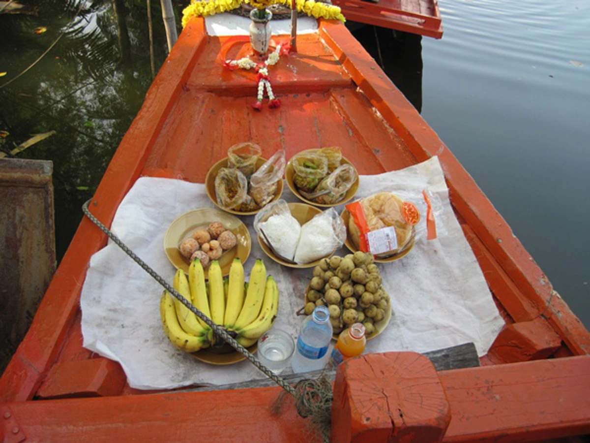 บูชาดีๆ!! รับทรัพย์ไม่ทันรู้ตัว ตำนานอมตะ "แม่ย่านาง"เทพผู้คุ้มครองทั้งรถ เรือ และเครื่องบิน เผยเคล็ดวิธีบูชาเพื่อความเป็นสิริมงคล.. #โชคลาภ