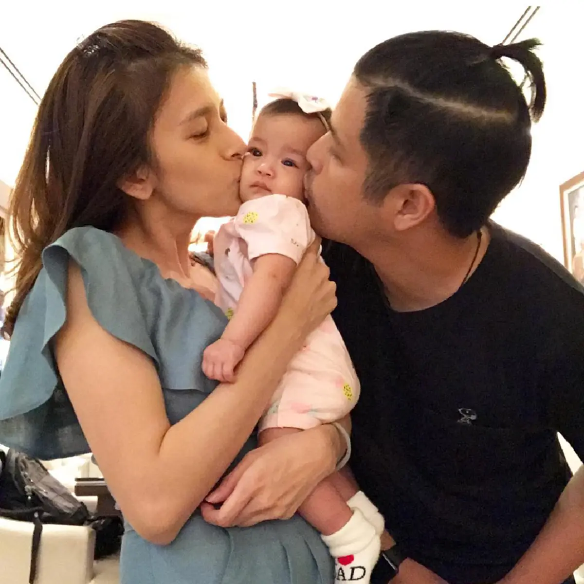 แฟนคลับแห่ซื้อ! "เติ้ล ตะวัน" เผยน้ำหนักตัวลูกสาว "น้องมียา" ทำเอาชาวเน็ตโฟกัสผิดจุด แห่ตีเลขเด็ด !