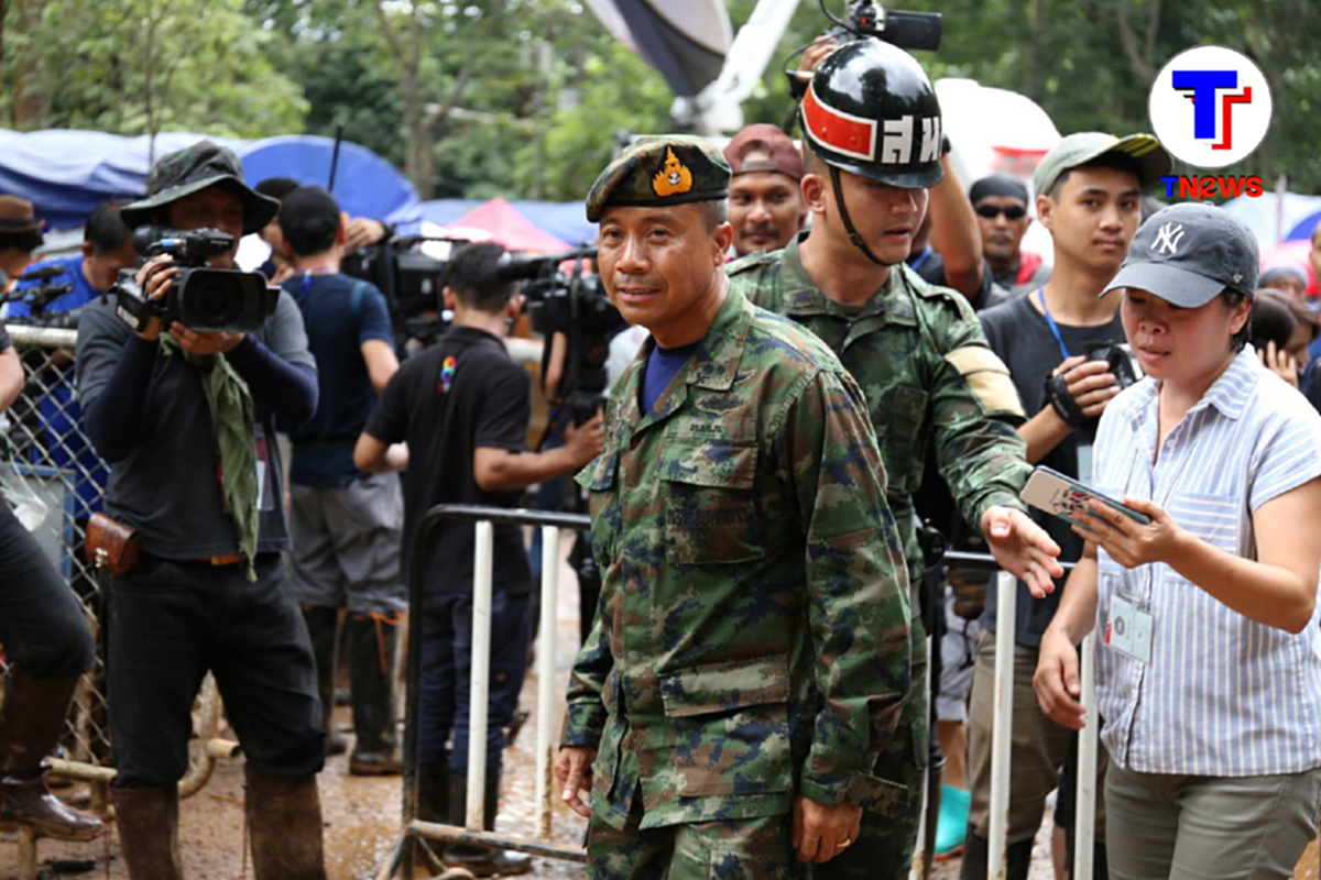 ดำน้ำอย่างเดียว !! ฟัง "ผ.บ.หน่วยซีล" ถ้ำหลวงนี้ไม่ง่ายมีซอกมีหินดำขึ้นดำลงภารกิจนี้โหดมาก เราจะรออะไรต่างๆไม่ได้ (มีคลิป)