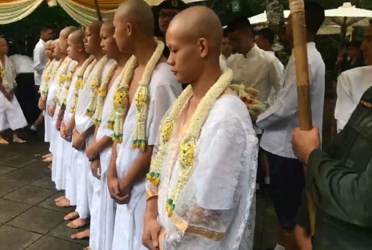 อนุโมทนาสาธุ บรรยากาศขบวนแห่นาคทีมหมูป่า ตามประเพณีล้านนา เข้าสู่ร่มกาสาวพัสตร์