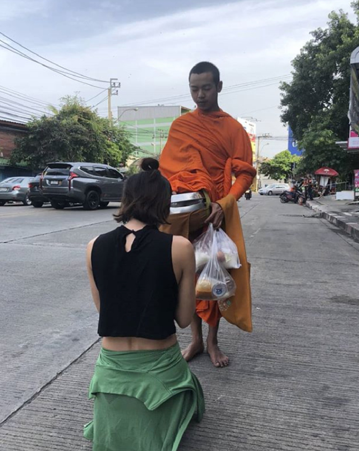 อะไรยังไง!!!  "น้ำฝน ทวีพร" โพสต์ข้อความปริศนา..บอก"เสียใจ" หลังมีข่าว "หนุ่ม-ศรราม" ควงสาวใหม่??