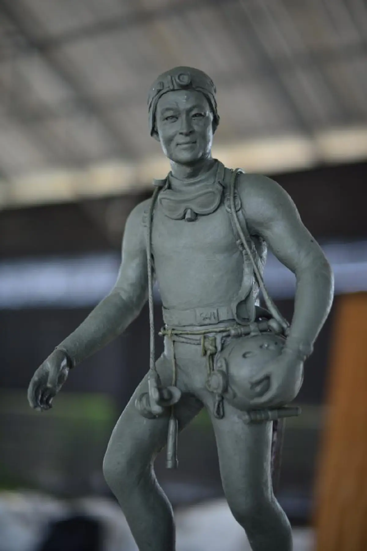 รำลึกผู้เสียสละ!! "อ.เฉลิมชัย"นำทีม เริ่มปั้นอนุสาวรีย์ "จ่าเเซม"วันเเรก..คาด2เดือนเเล้วเสร็จ!! ฐานเเกะสลักหินอ่อน!! (คลิป)