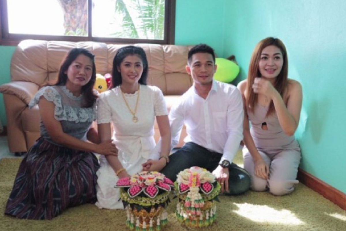 เเหลม หมั้น จ๊ะจ๋า