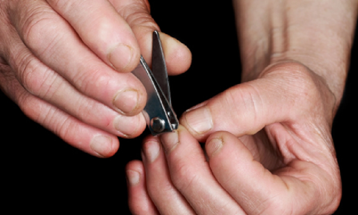 ฉบับคนโบราณ "ตัดเล็บ" ให้มีโชคมีลาภ เสริมสิริมงคล ตัดวันไหนดี ตัดวันไหนร้าย เช็กเลย